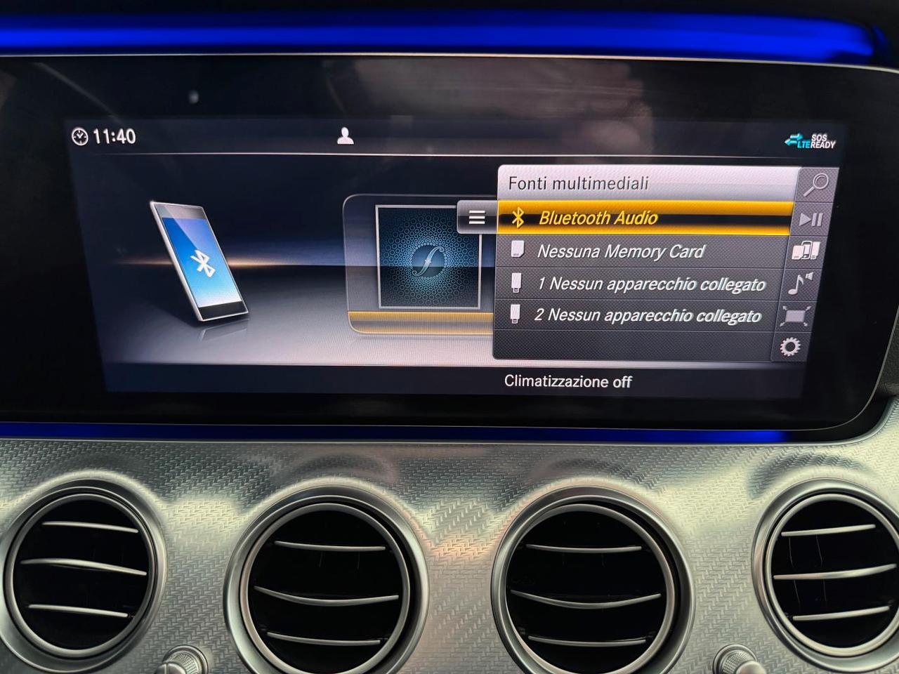 Mercedes E 220 D Premium Plus SW All-Terrain Head-Up Full