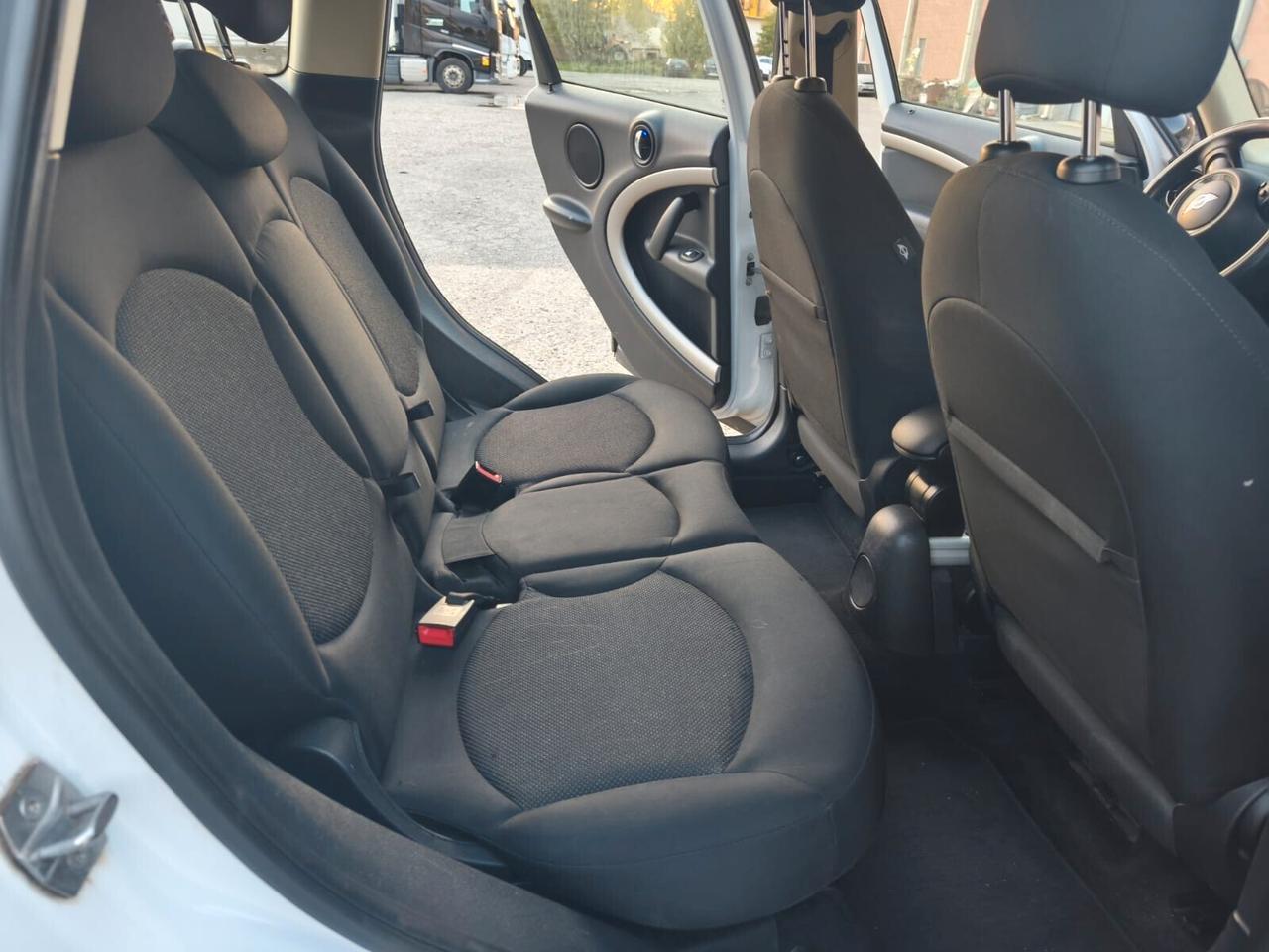 Mini Cooper Countryman 2014---1.6 Benzina