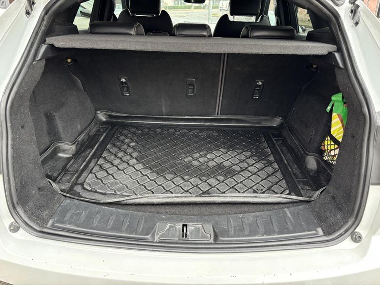 Jaguar E-Pace 2.0D 180 CV AWD aut. R-Dynamic SE