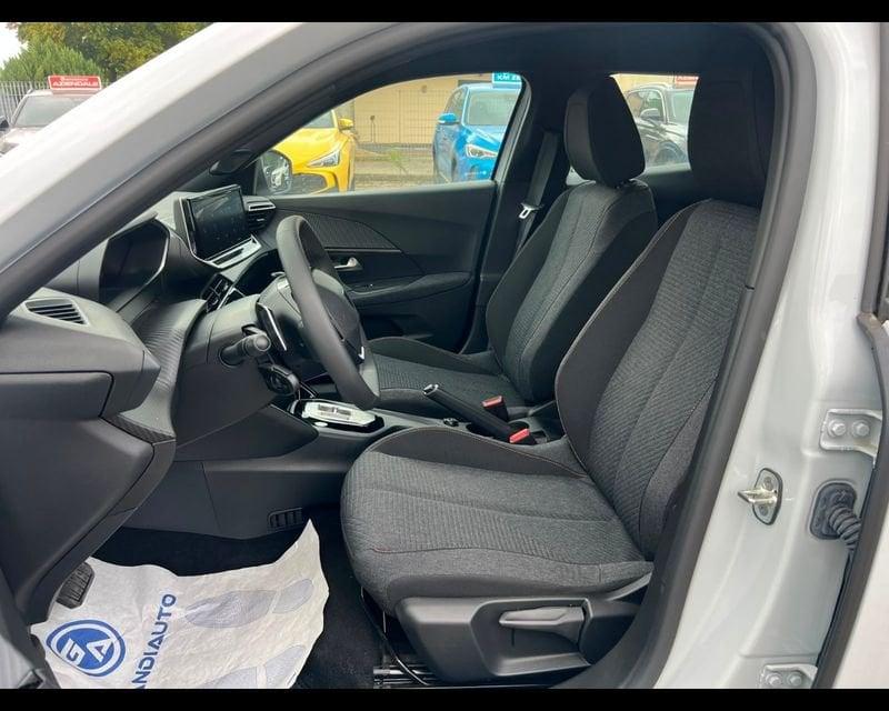 Peugeot 2008 Style Hybrid 145 e-DCS6