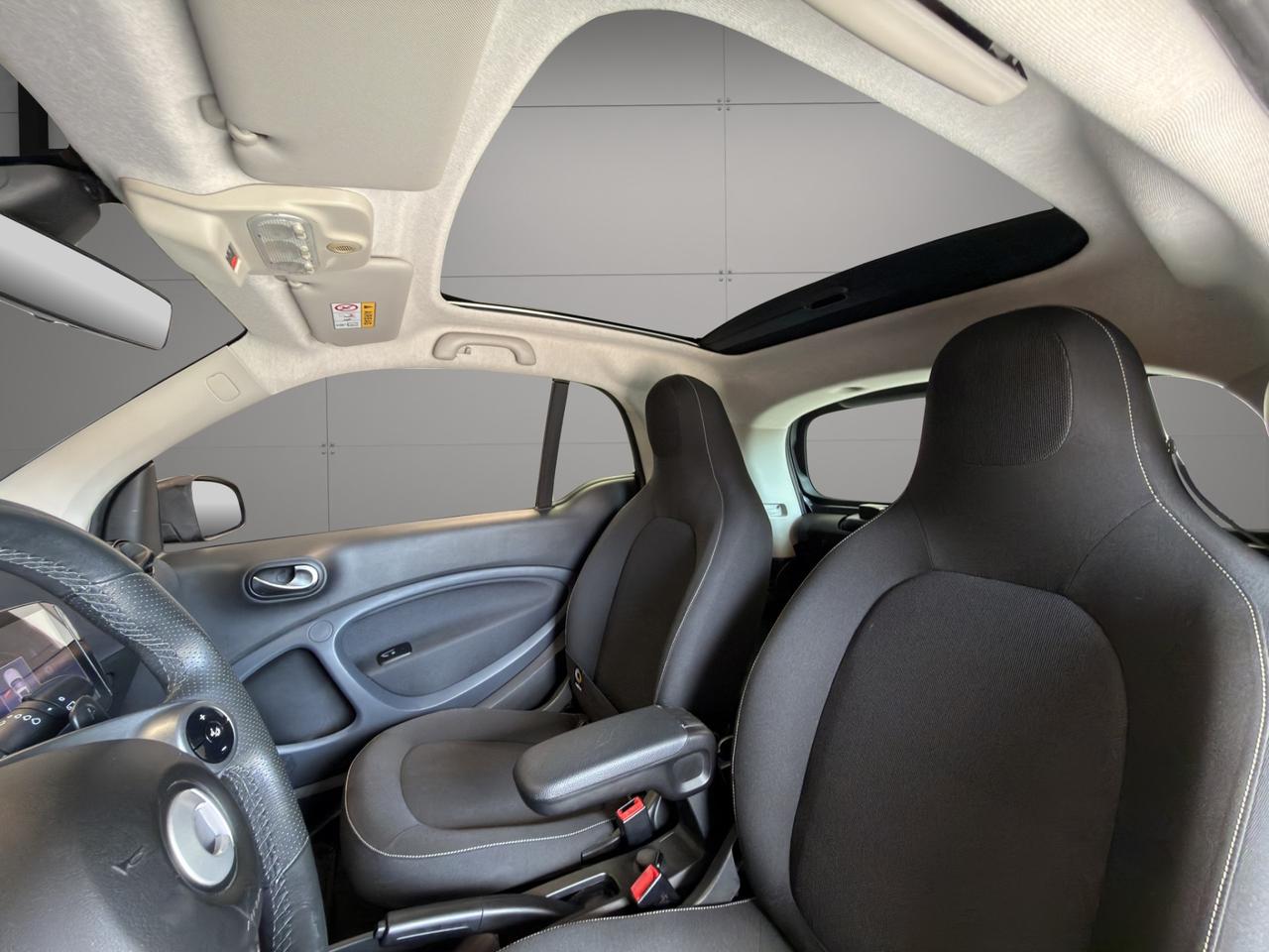 Smart fortwo coupe 0.9 Passion Turbo 90cv - Unico proprietario - Promo finanziamento - Cerchi in lega 16" - Luci Led - Tetto panoramico - Schermo touch - Sport Pack