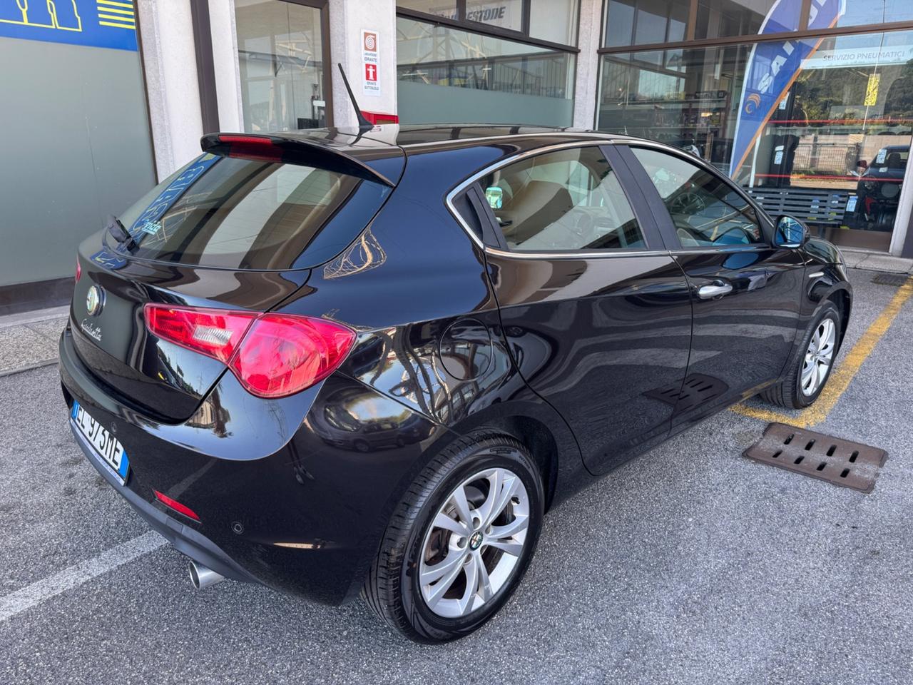 Alfa Romeo Giulietta 2.0 JTDm-2 170 CV Distinctive 2012