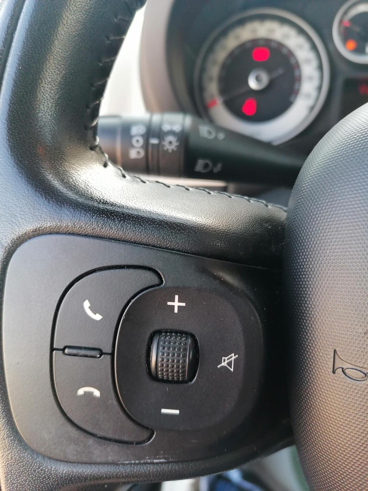 Fiat 500L 1.6 Multijet 105 CV TREKKING 2015