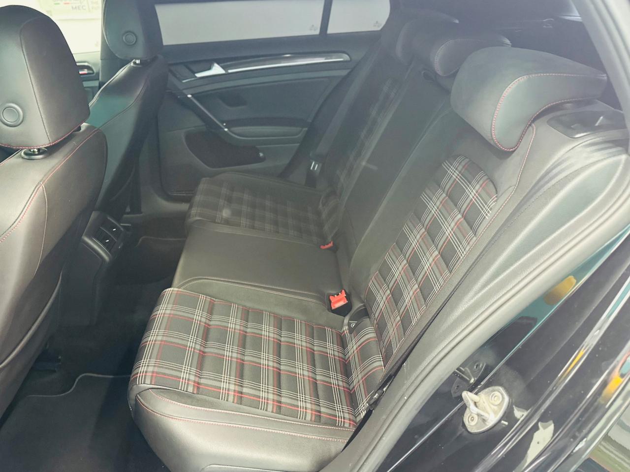 VOLKSWAGEN GOLF 7 GTI 2.0 TSI DSG PERMUTE