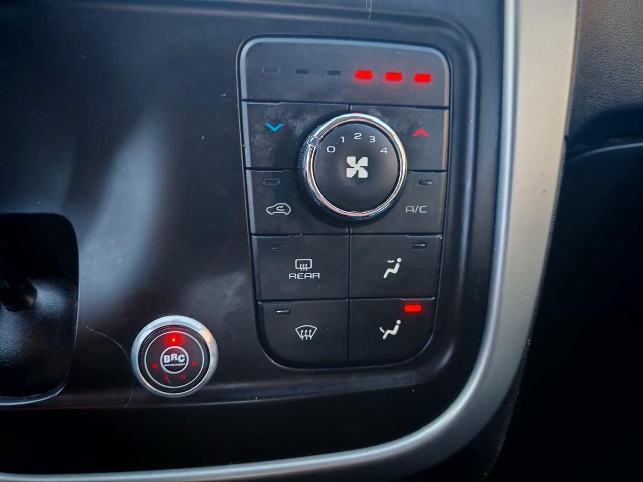 Mahindra KUV100 1.2 VVT K8 GPL