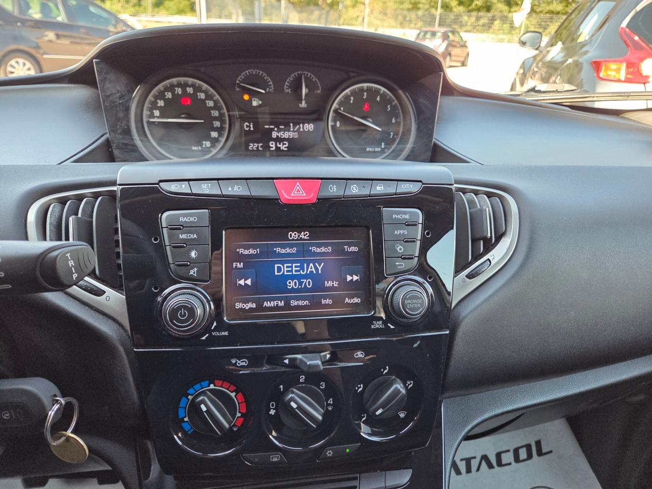 Lancia Ypsilon 1.2 69 CV 5 porte S&S Gold
