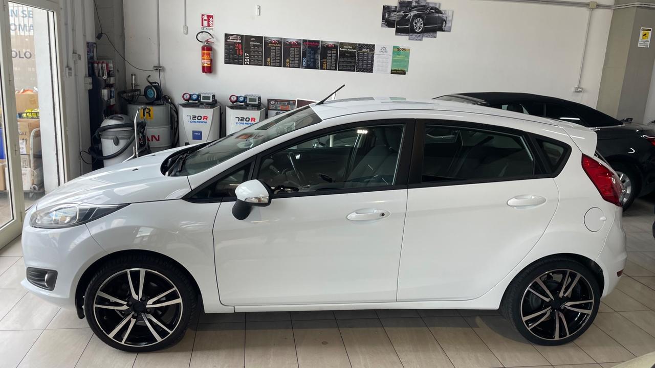 Ford Fiesta 1.5 TDCi 75CV 5 porte Business