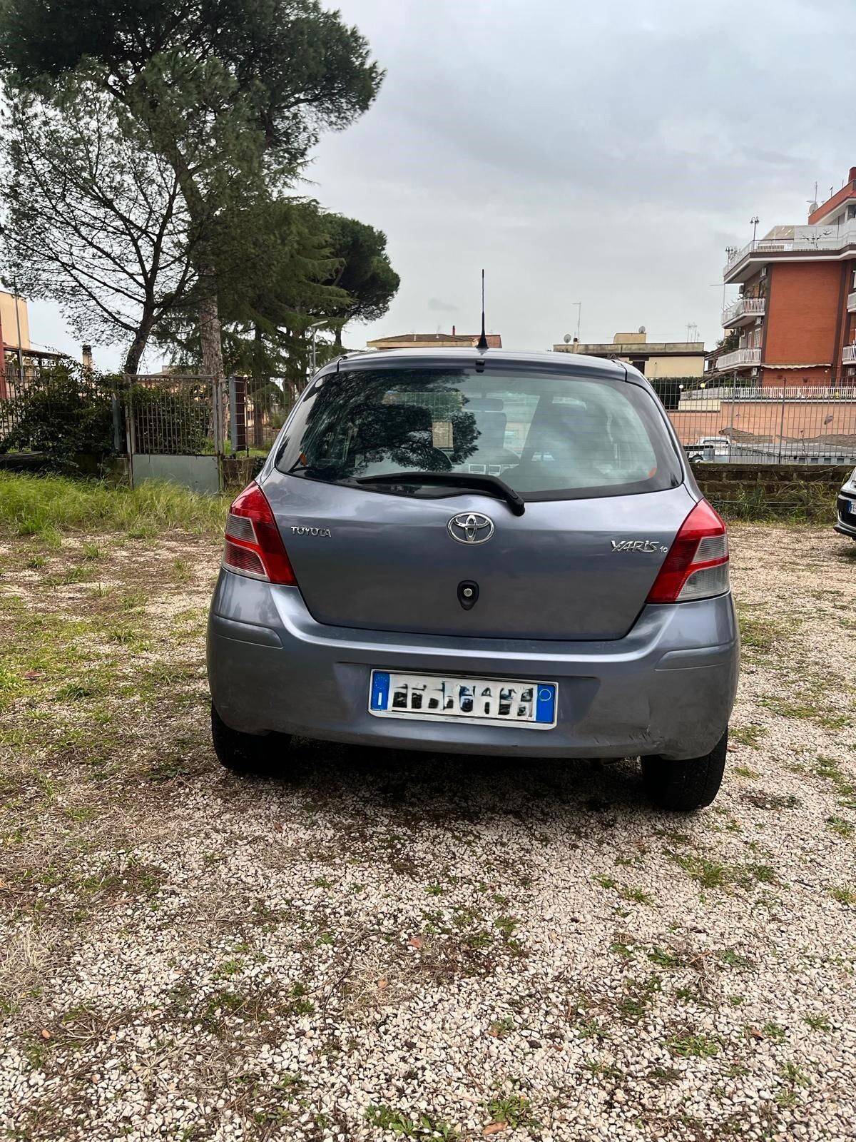 Toyota Yaris 1.0 5 porte Sol