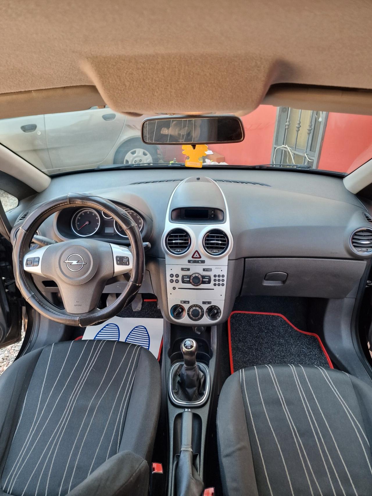 Opel Corsa 1.2 3 porte Sport