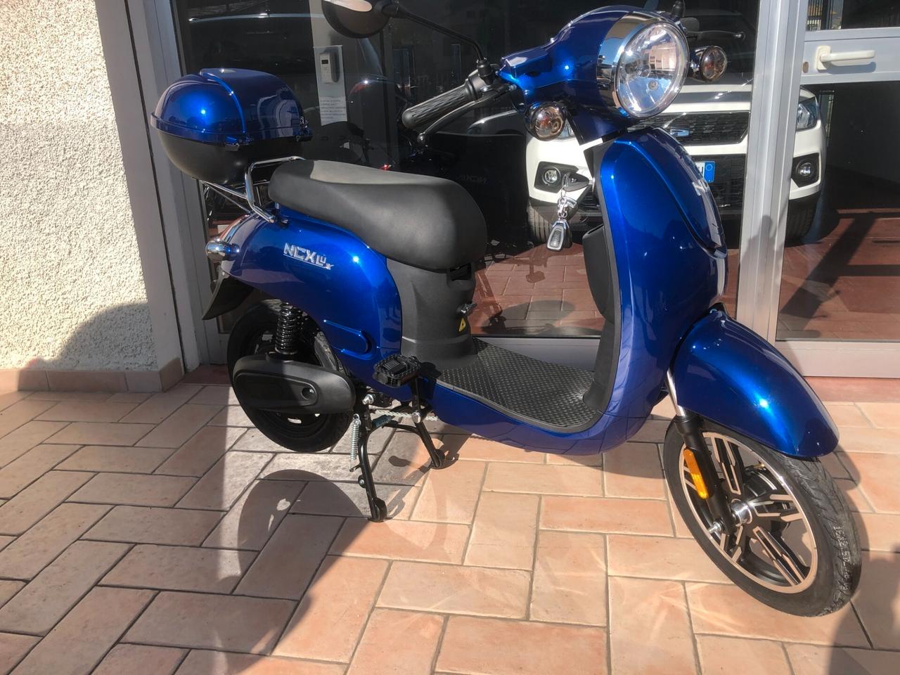 NUOVO R16 600W 48V 12Ah SCOOTER BICI