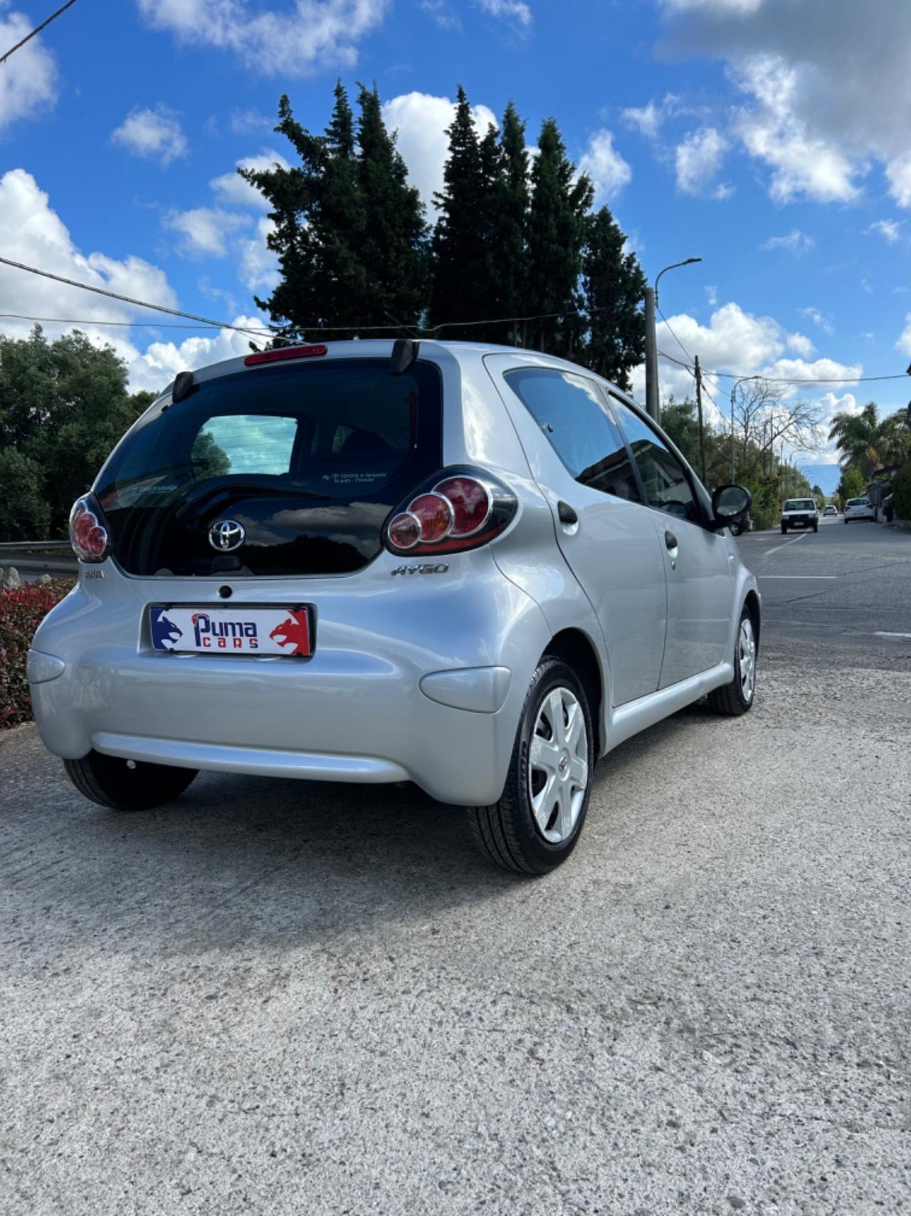 Toyota Aygo 1.0 12V VVT-i 5 porte Now Connect