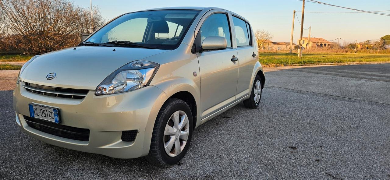 Daihatsu Sirion 1.0 Hiro