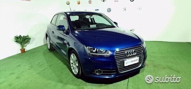 Audi a1 1.6 tdi 105 cv attraction nov-2010