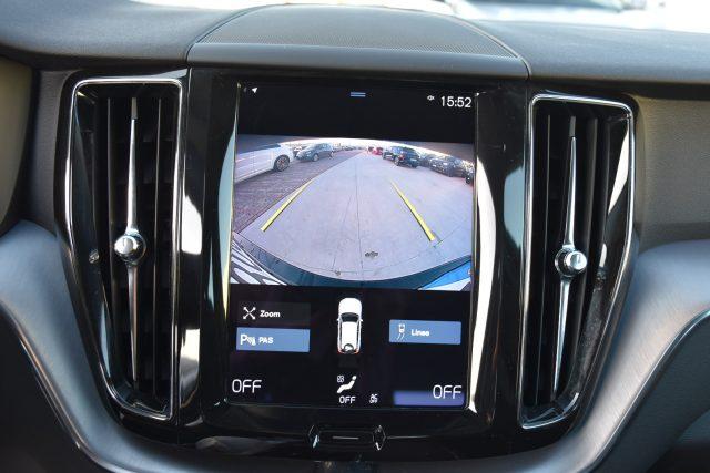 VOLVO XC60 B4 (d) AWD Geartronic Momentum Pro