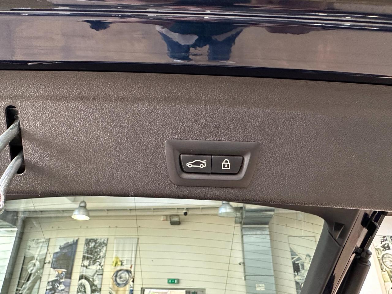 BMW X6 M 50d-Fari Laser-22"-Tetto-Camera 360-Individual-IVA