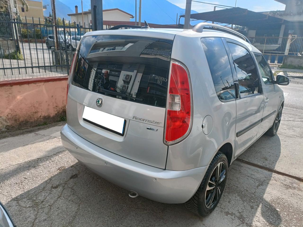 Skoda Roomster 1.4 TDI 80CV Comfort ok neopatentati