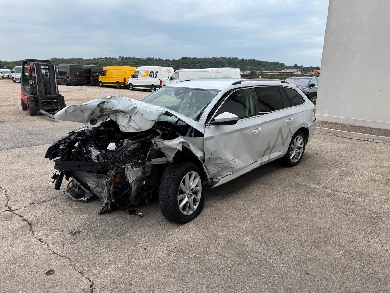 Skoda Superb Wagon 2.0 tdi evo 150cv dsg