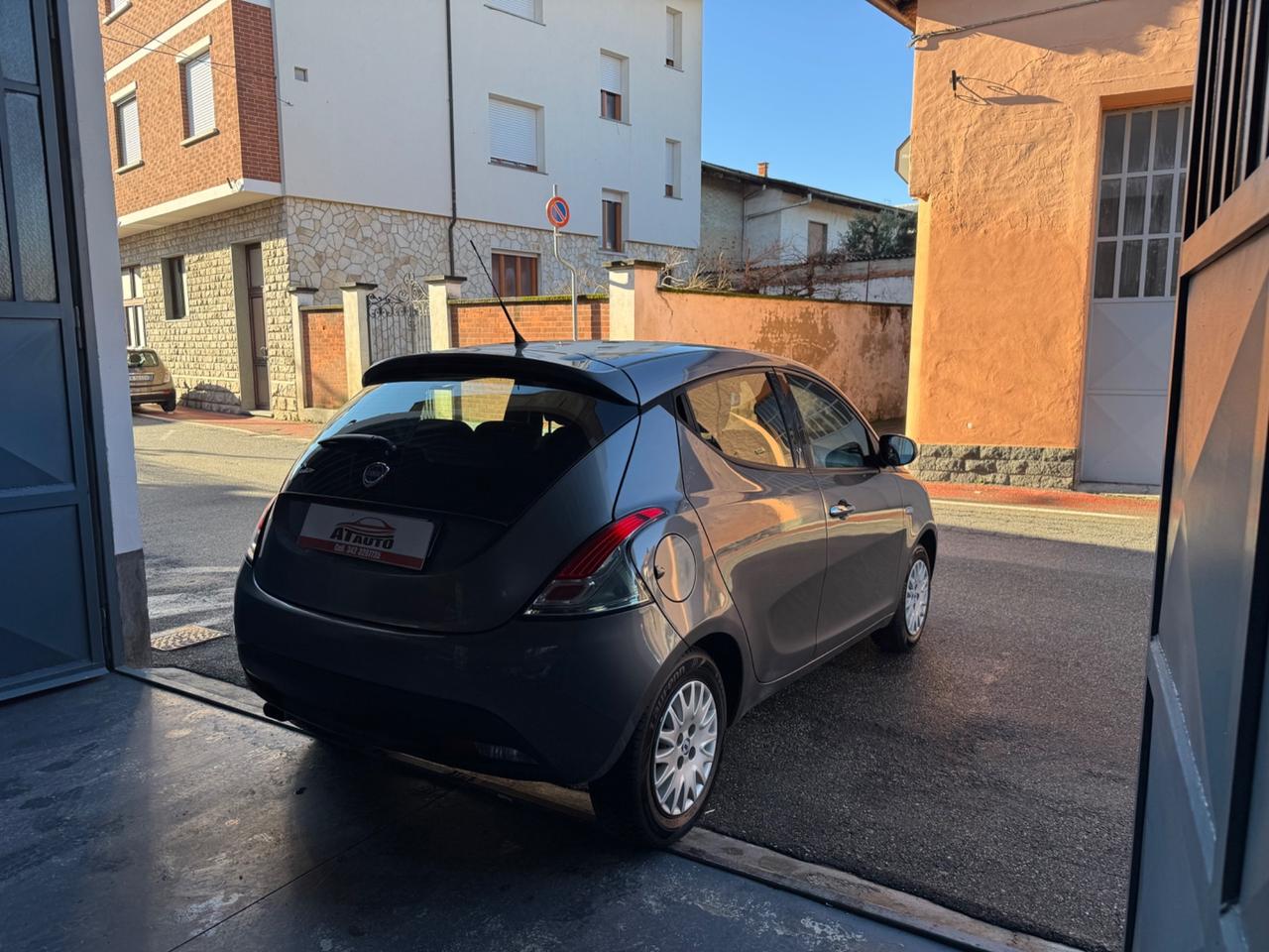 Lancia Ypsilon 1.2 69 CV 5 porte Gold