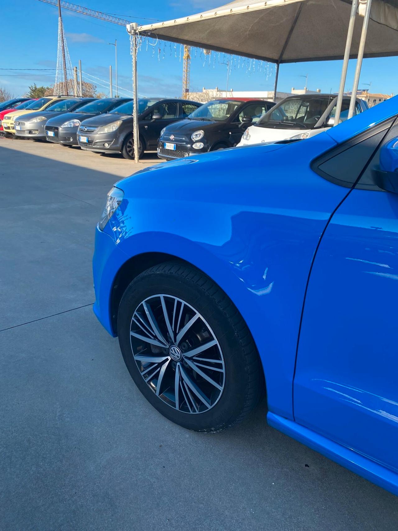 Volkswagen Polo 1.0 5A SERIE MPI 5P Bussines