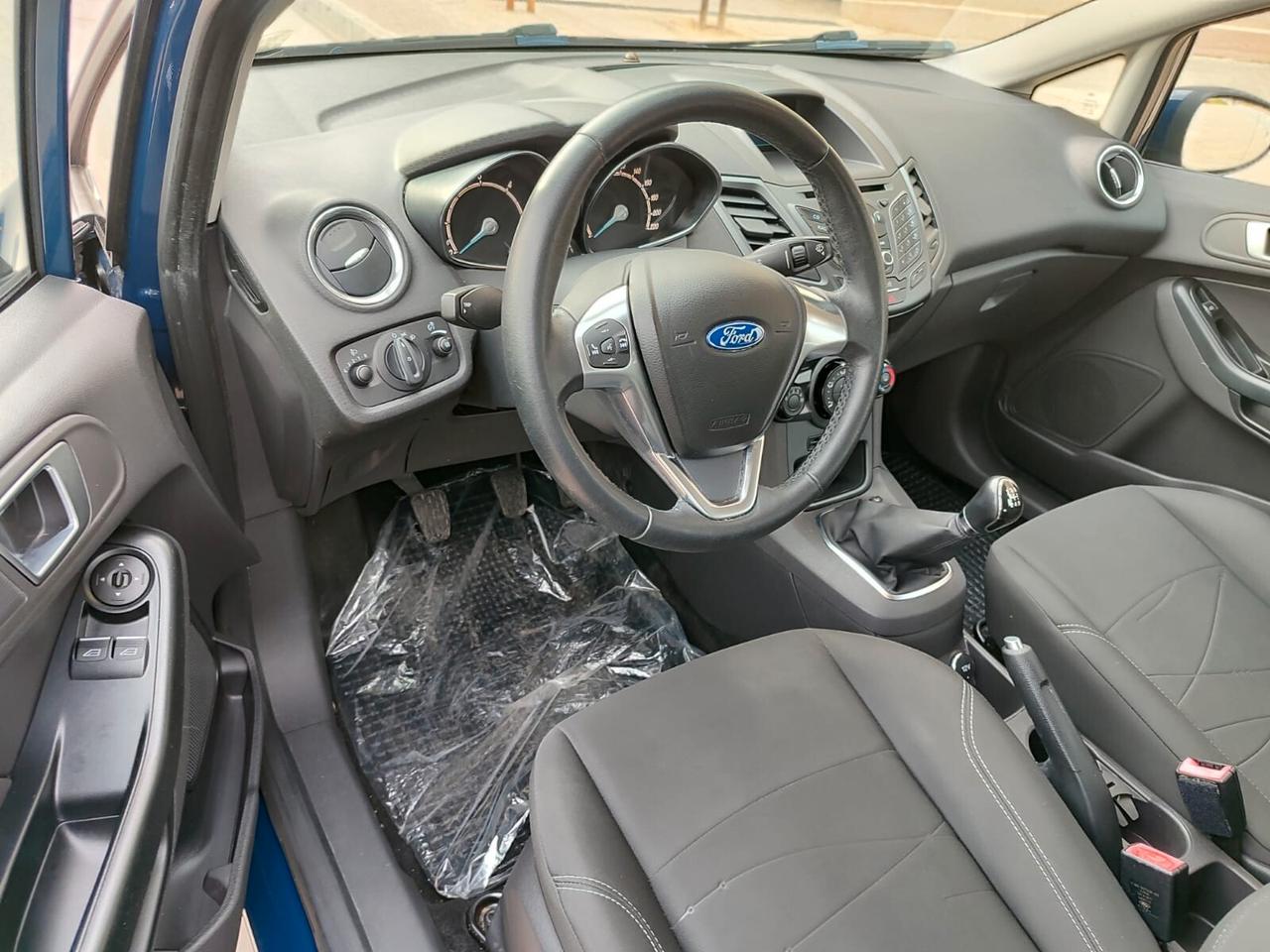 Ford Fiesta 1.5 TDCi 75CV Business!!