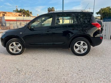 Toyota RAV 4 RAV4 2.2 D-4D 177 CV Luxury