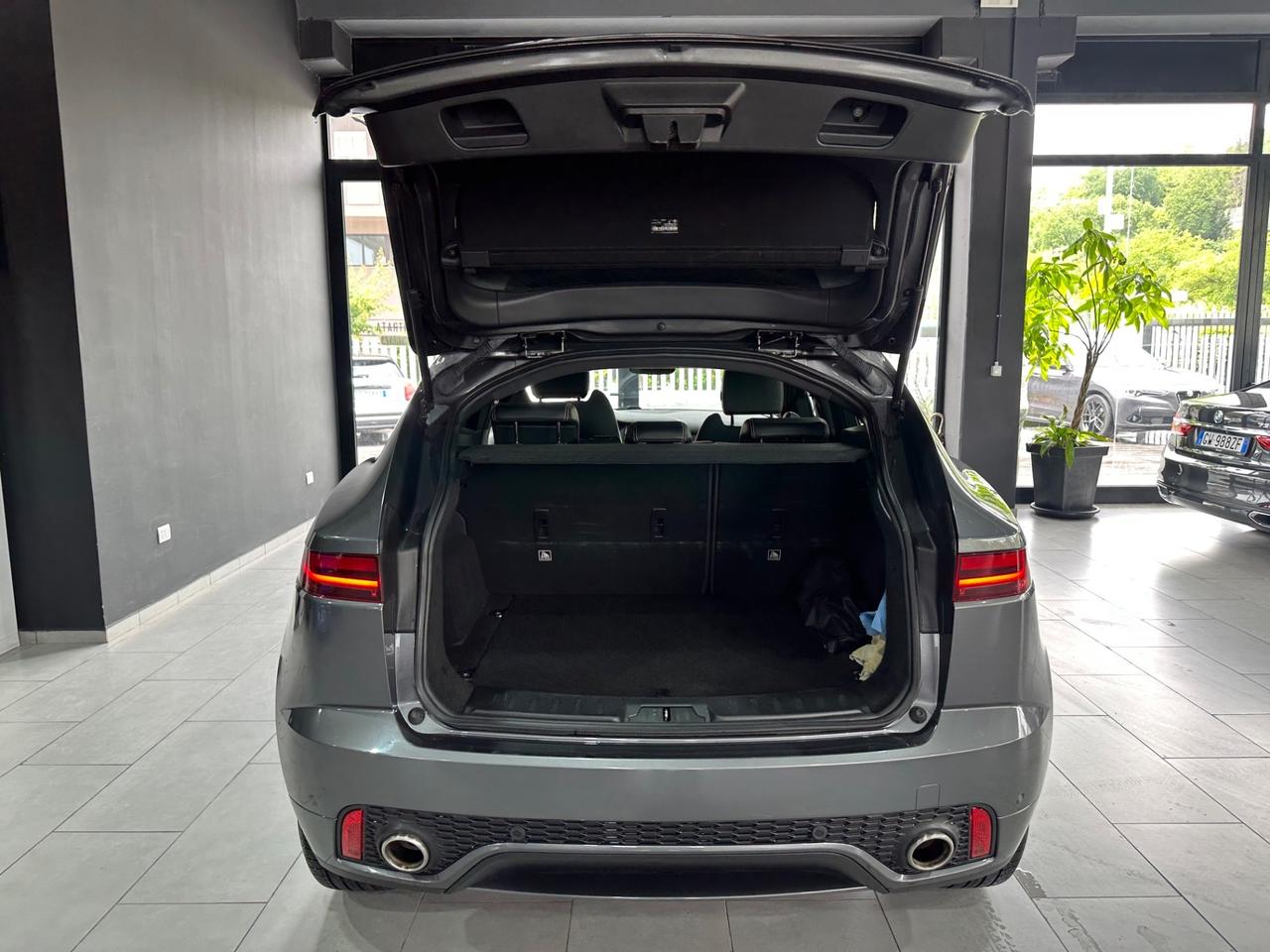 Jaguar E-Pace 2.0D 150 CV AWD aut. R-Dynamic HSE