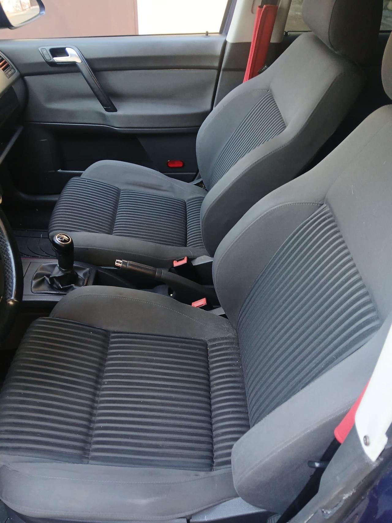 Volkswagen Polo 1.4/80CV TDI 5p. Sportline