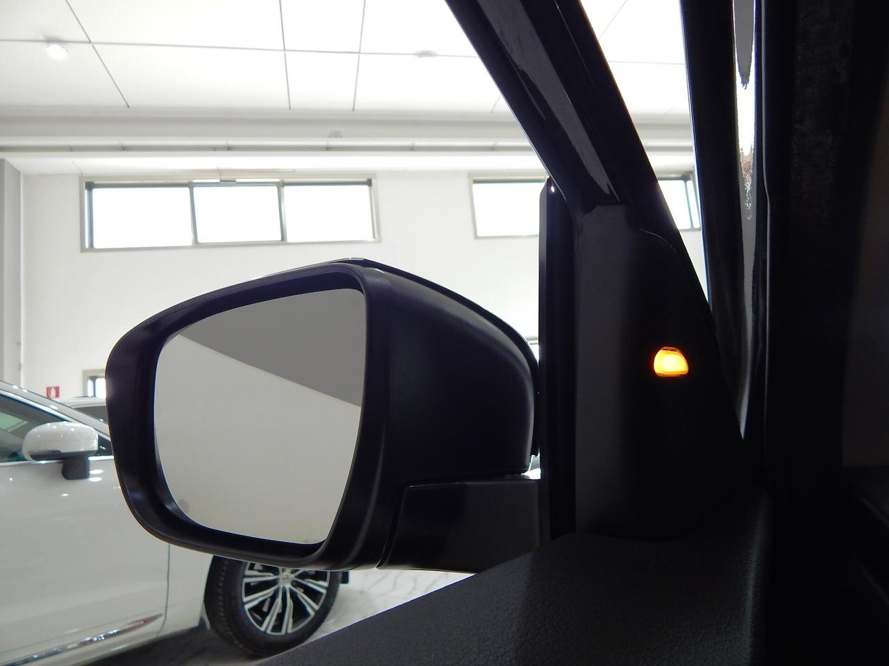 Nissan Qashqai 1.5 dci Tekna 115cv dct TETTO-NAVI-PELLE-RADAR-LED