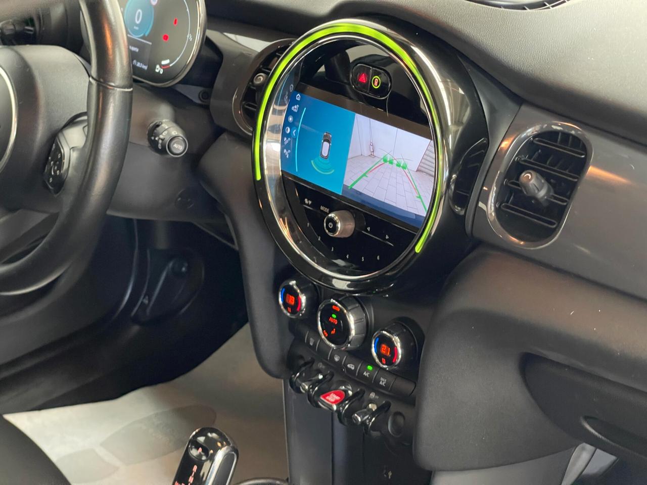 Mini Mini Cooper Essential Black 5p 1.5 auto - LEGGI SOTTO