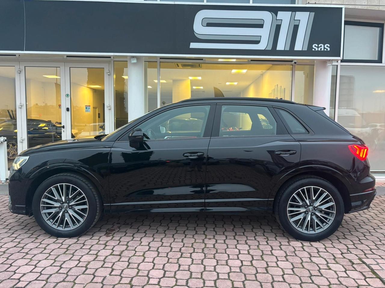Audi Q3 35 TFSI S tronic Business