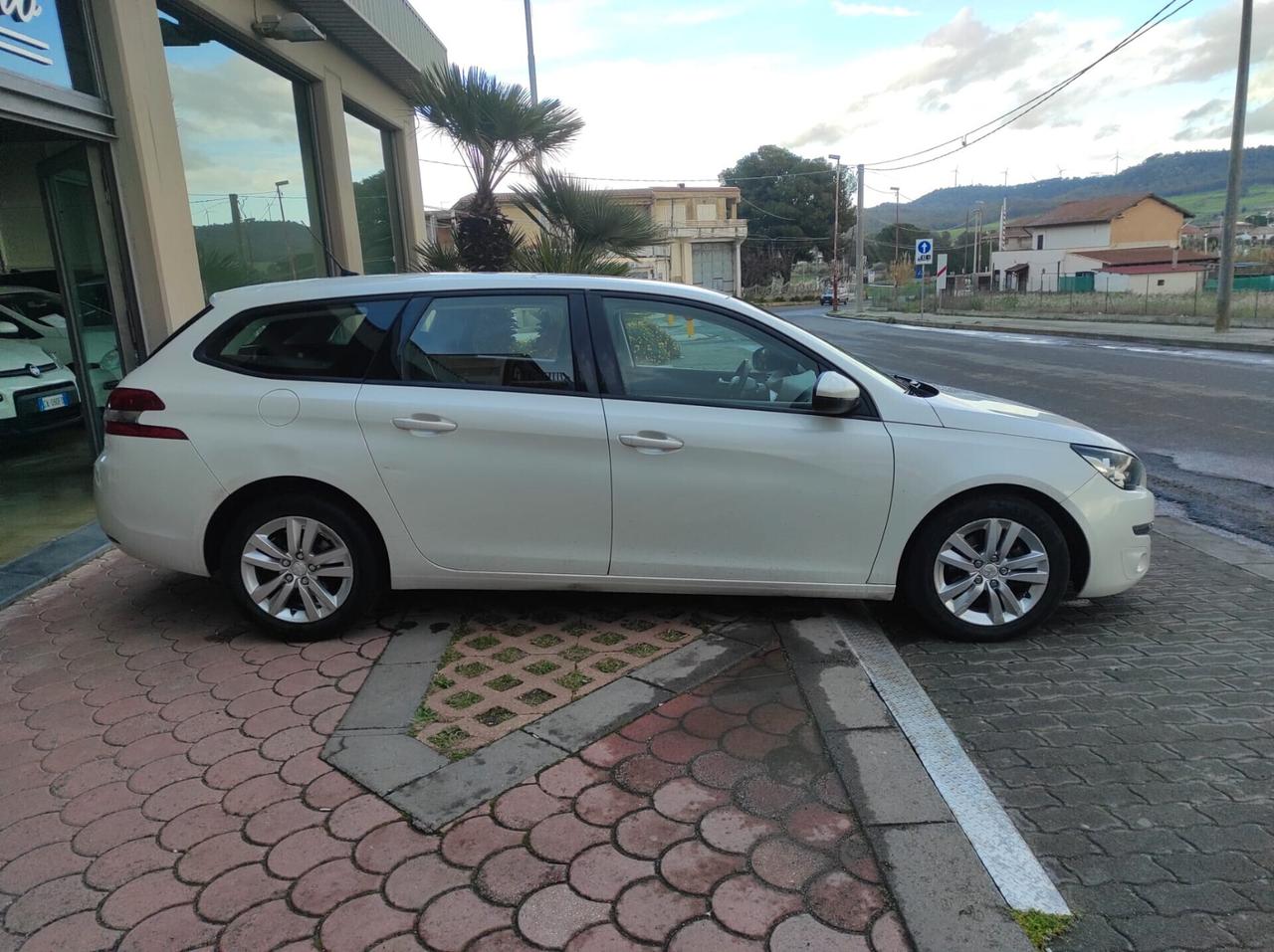 Peugeot 308 1.6 e-HDi 115 CV Stop&Start Business