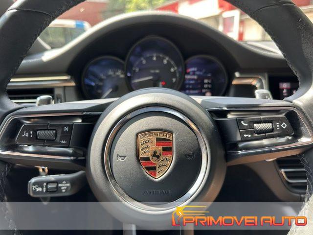 PORSCHE Macan 2.0