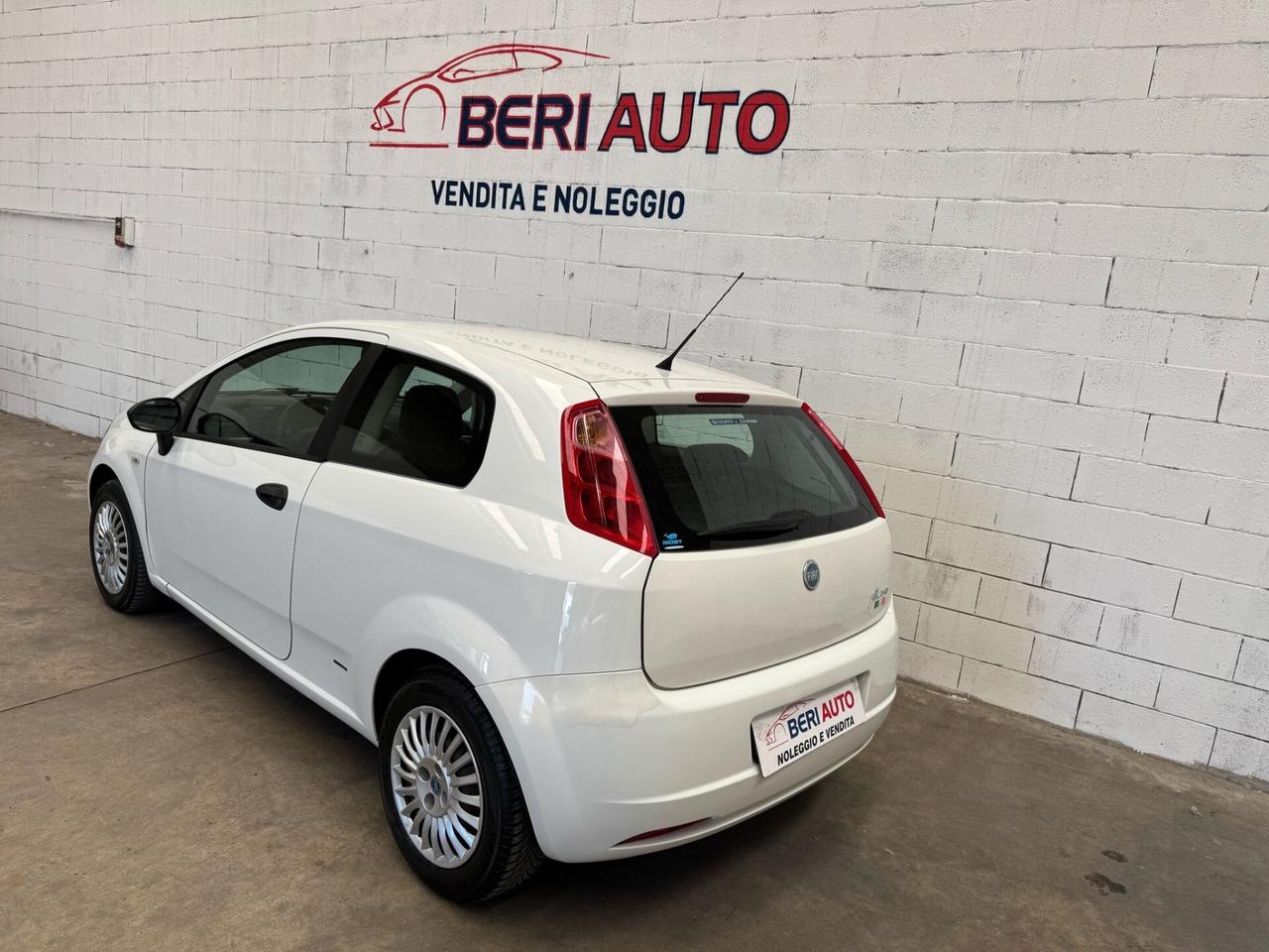 Fiat Grande Punto Grande Punto 1.3 MJT 3 porte Active adatta neopatentati