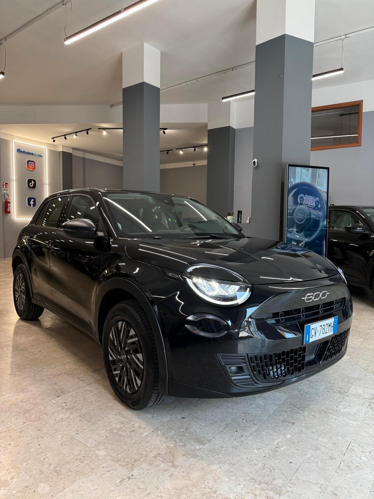 Fiat 600 Hybrid 110 CV DCT MHEV Icon