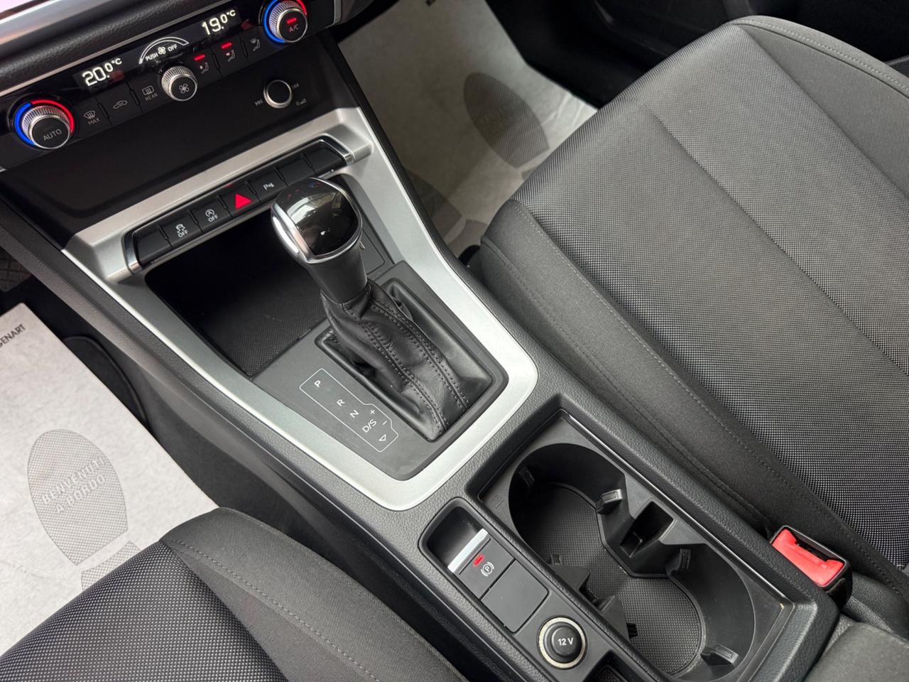 Audi Q3 35 TDI S tronic Business