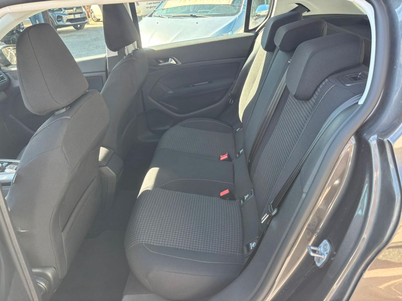 Peugeot 308 BlueHDi 130 S&S Active