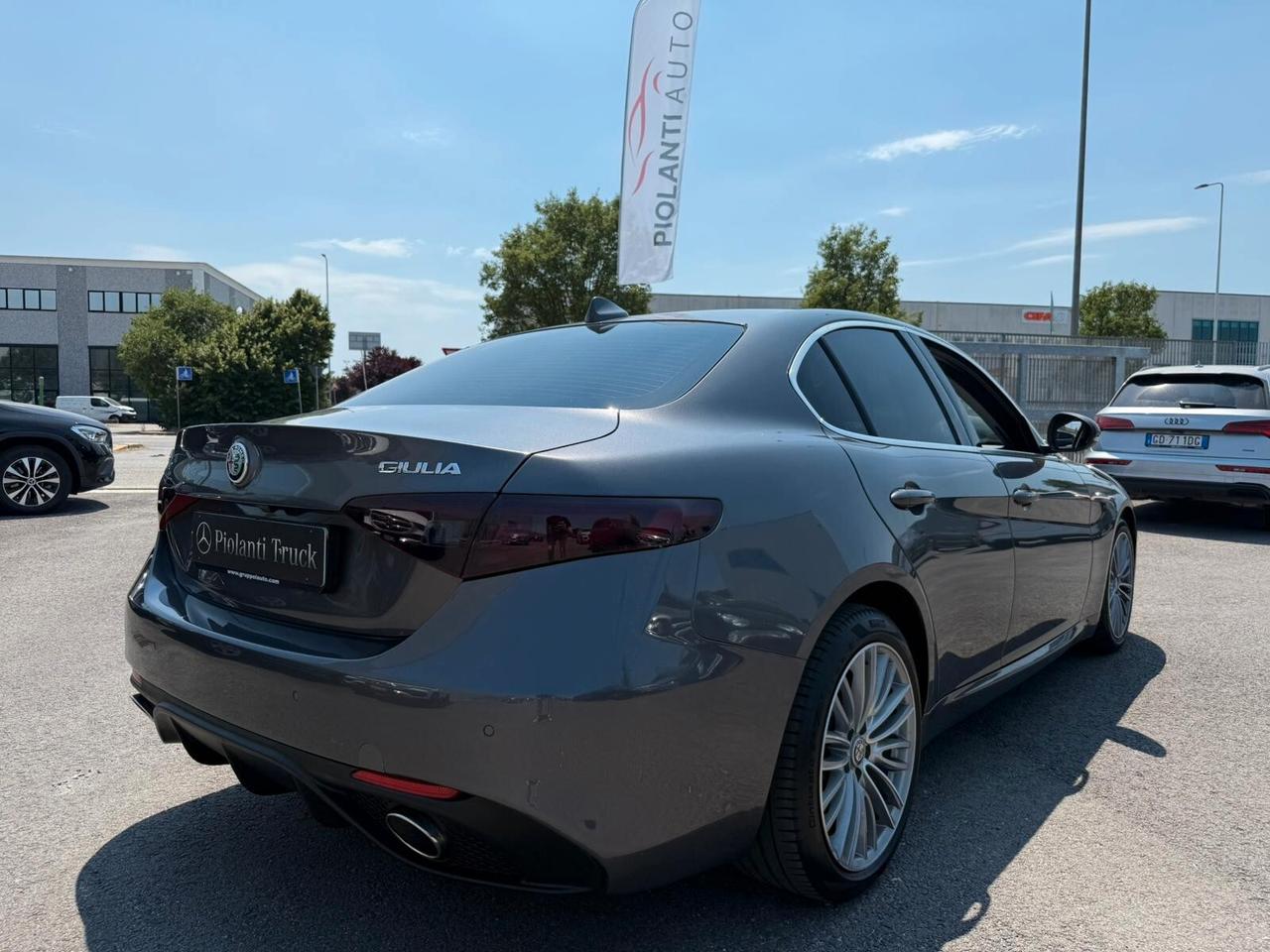 Alfa Romeo Giulia 2.2 Turbodiesel 210 CV AT8 AWD Q4 Veloce