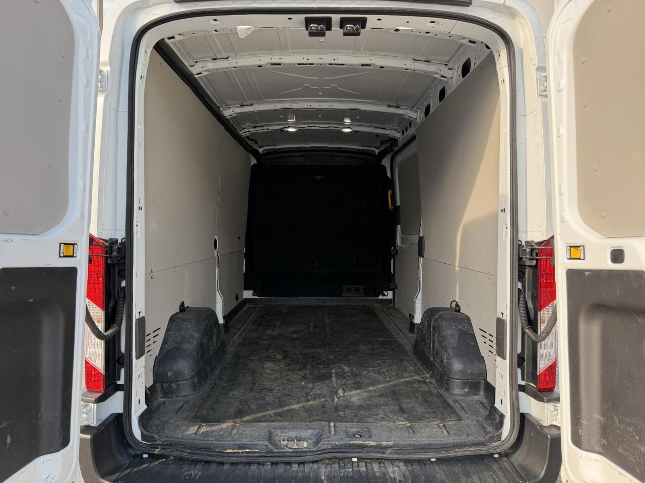 Ford Transit Van 2.0 TD (MHEV) 130CV L3H2