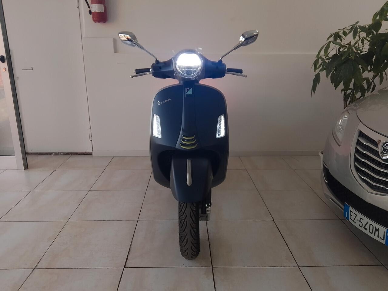 Vespa GTS 300 Super tech