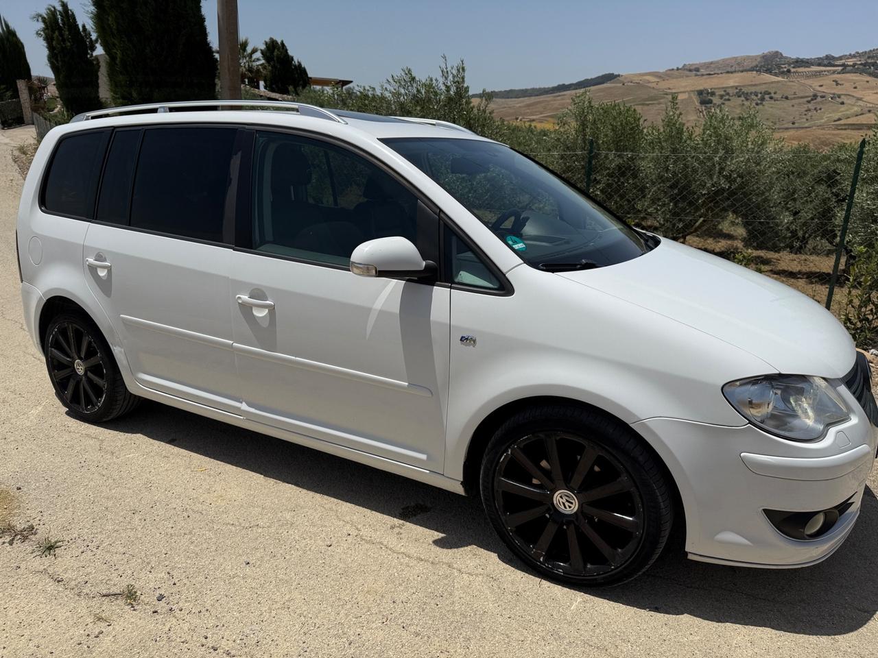 Volkswagen Touran 2.0 TDI DPF Highline