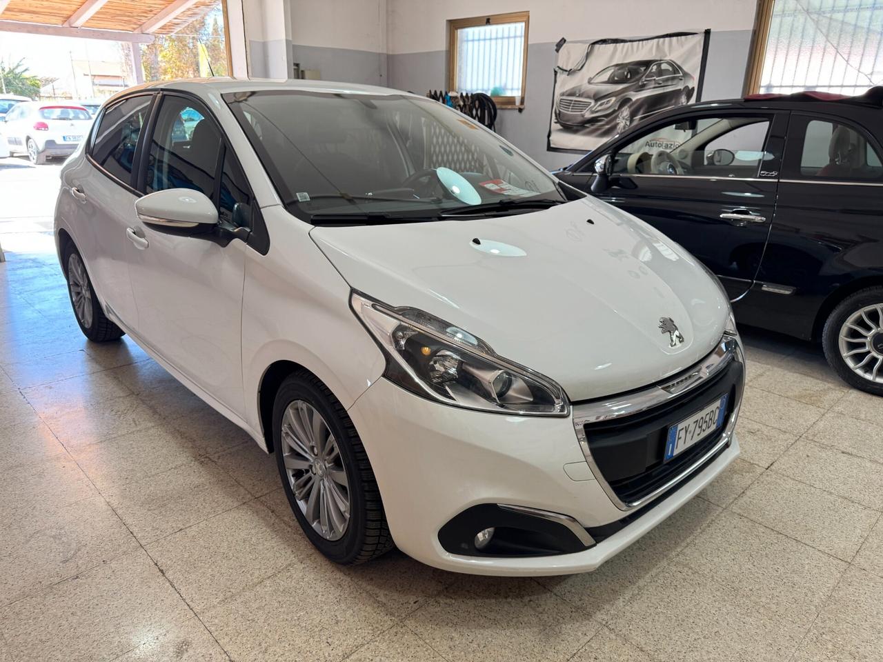 Peugeot 208 BlueHDi 100 cv. 5 porte Allure OK NEOPATENTATI