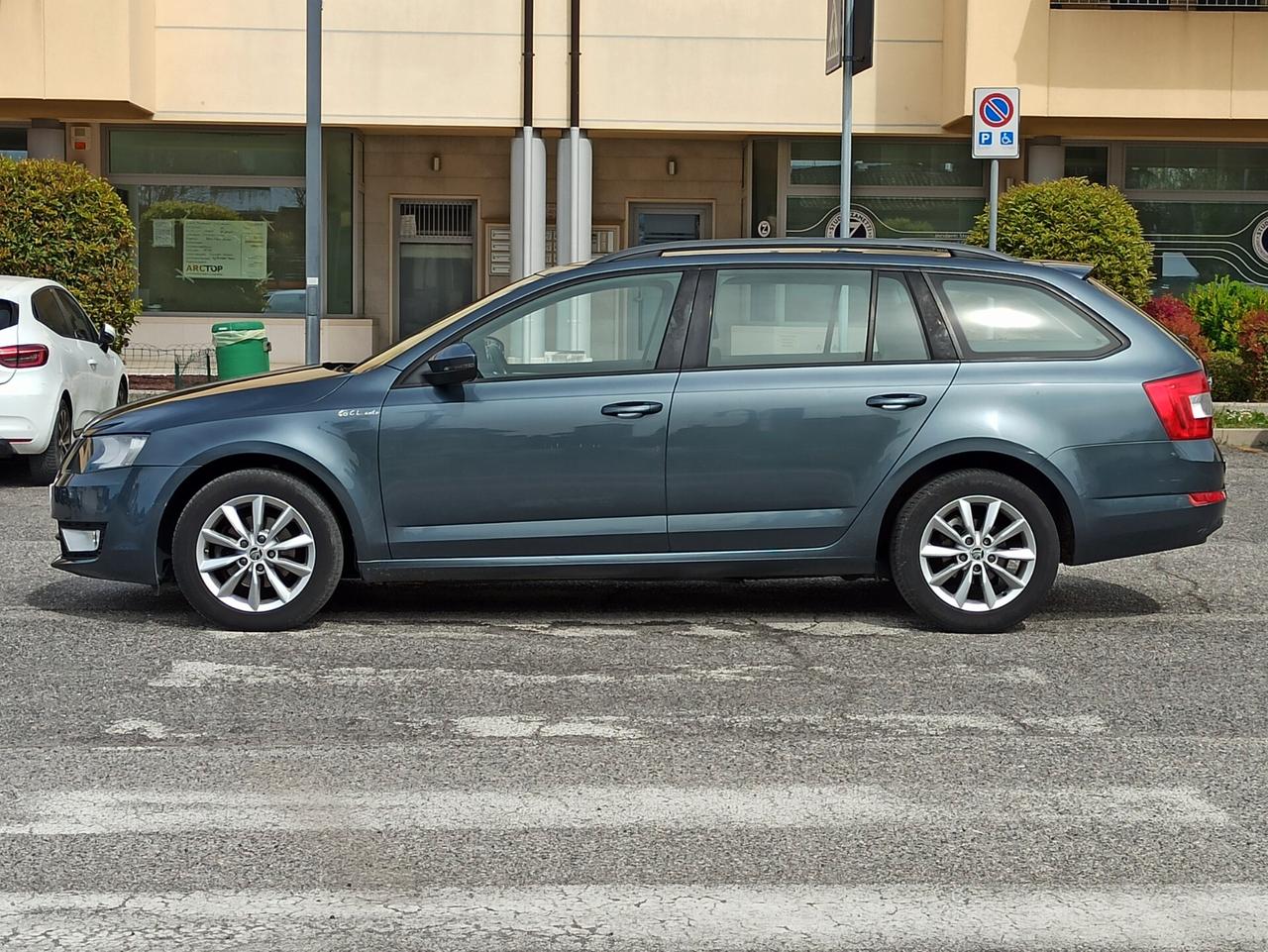 Skoda Octavia 1.6 TDI CR 105 CV Wagon Ambition