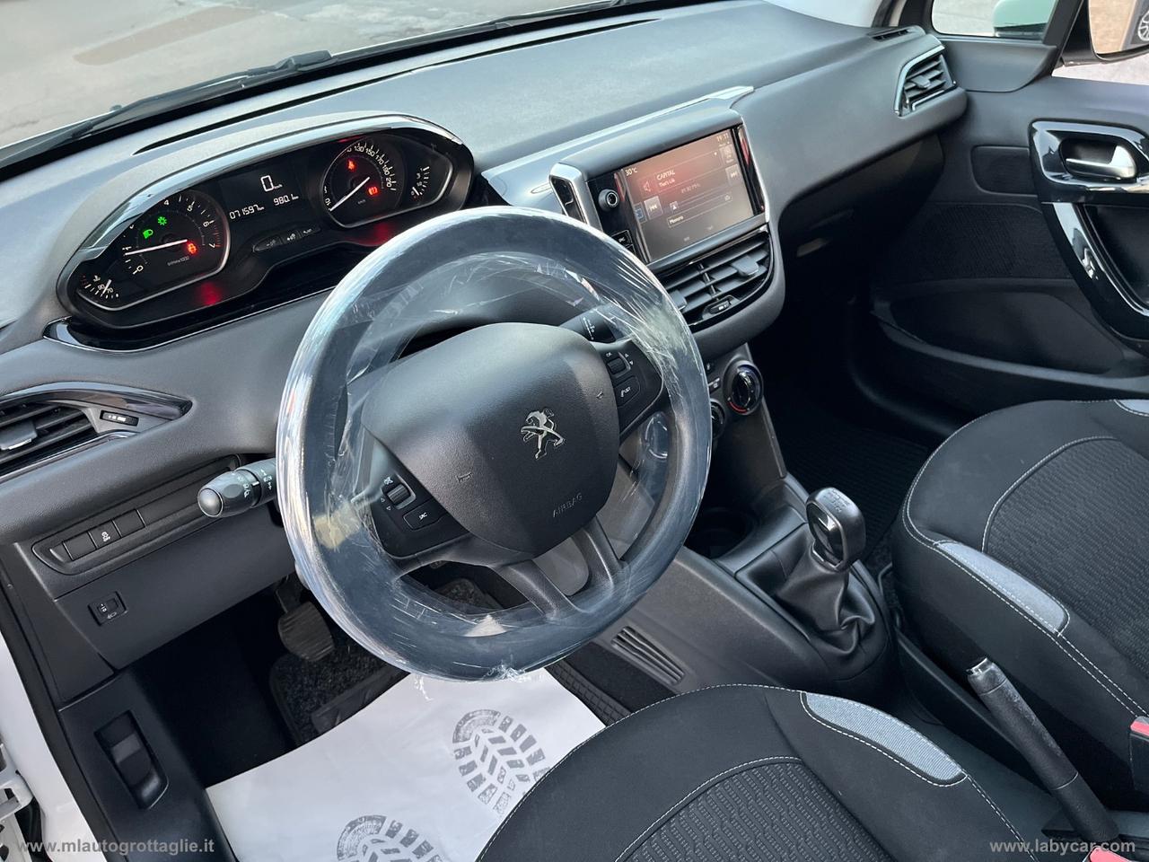 PEUGEOT 208 PureTech 82 5p. Allure