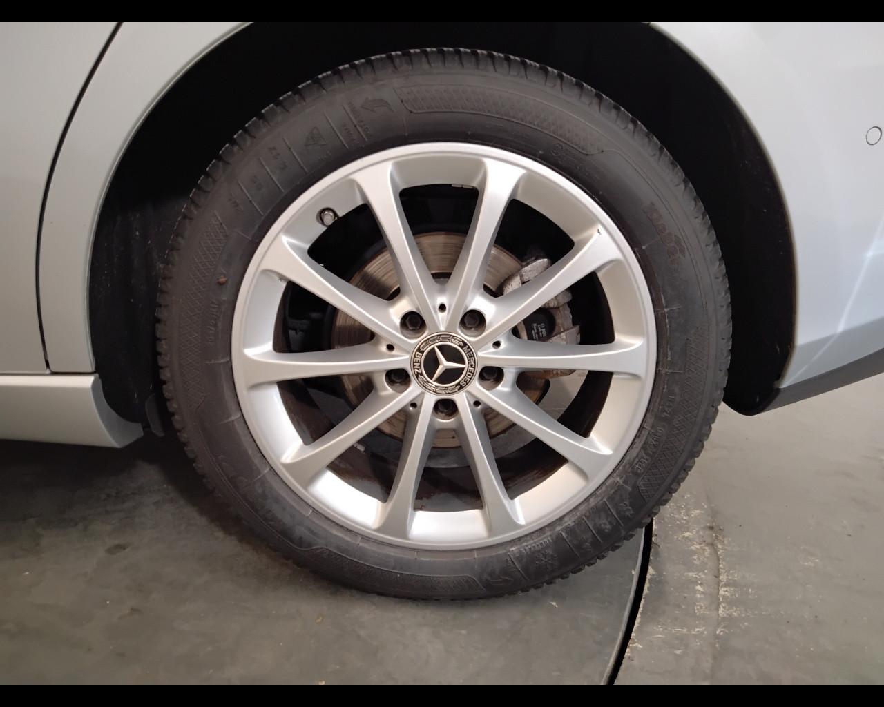 Mercedes-Benz Classe B - W247 2018 - B 180 d Sport Plus auto