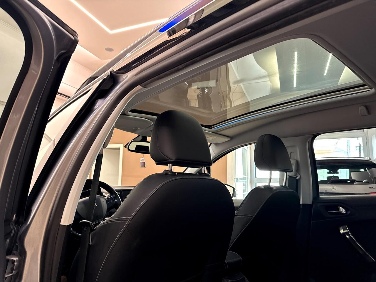 Peugeot 2008 BlueHDi 120 S&S Allure