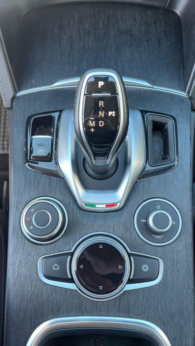 ALFA ROMEO Stelvio 2.2 Turbodiesel 190 CV AT8 Q4 Business IVA ESPOSTA