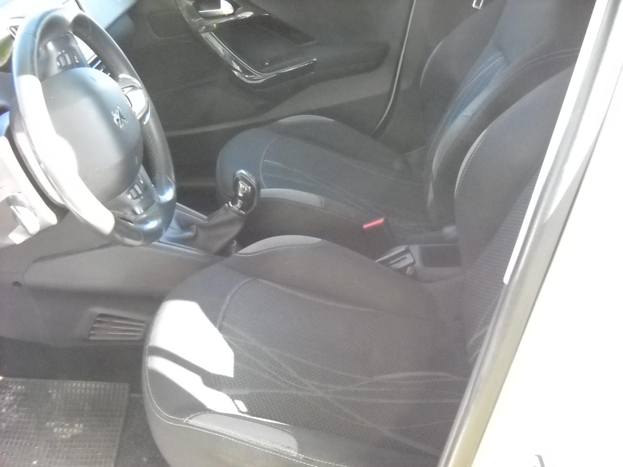 Peugeot 208 1.4 HDi 68 CV 3 porte Active