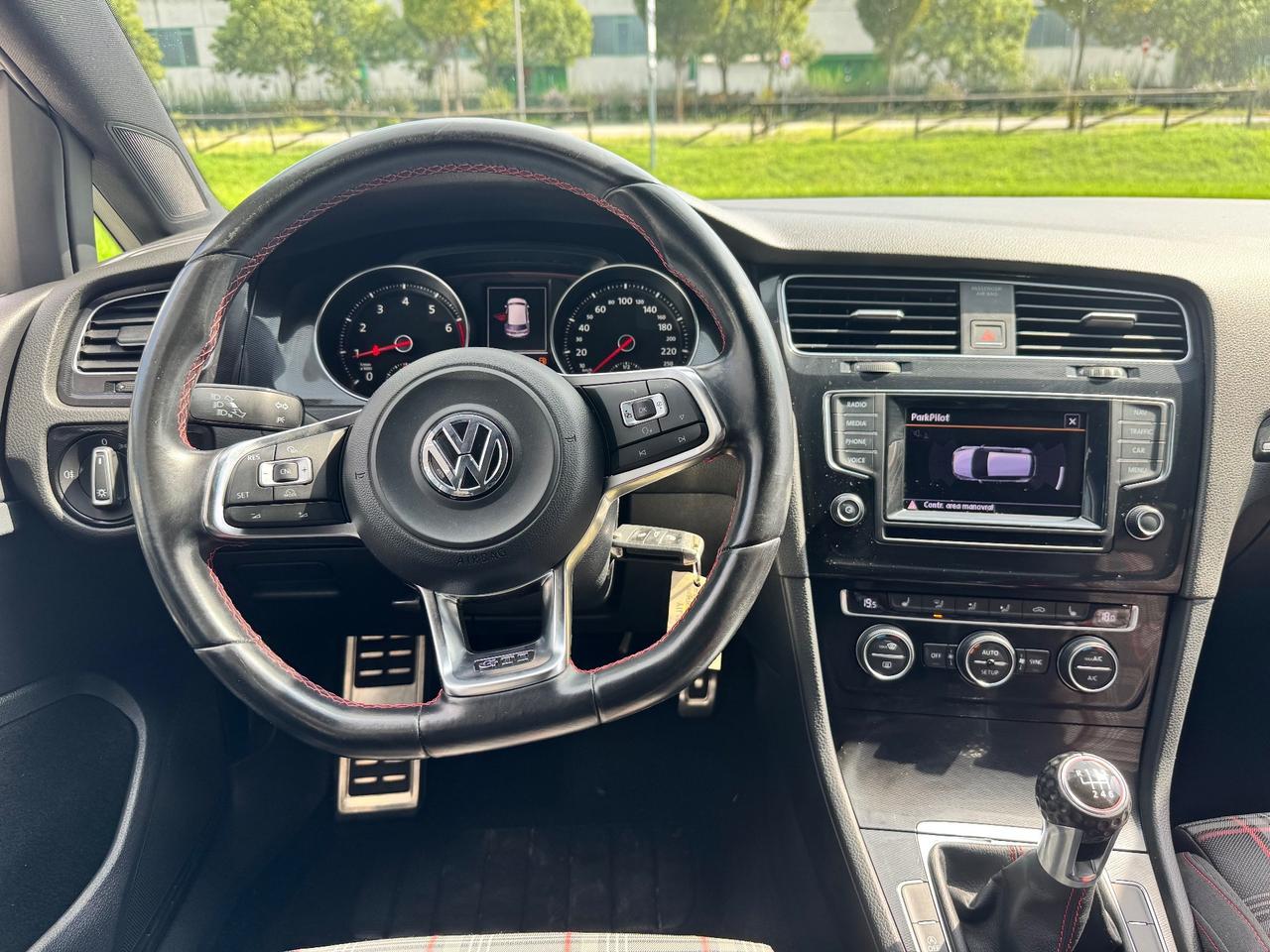 Volkswagen Golf GTI 2.0