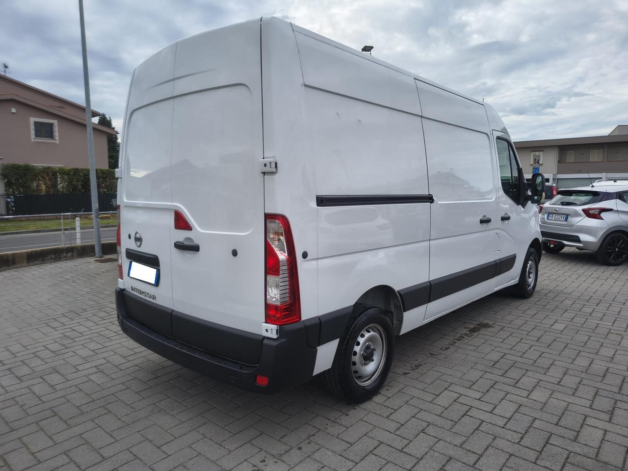 Nissan Interstar L2H2 2.3 dCi /DIESEL 135CV *TETTO MEDIO PASSO MEDIO*