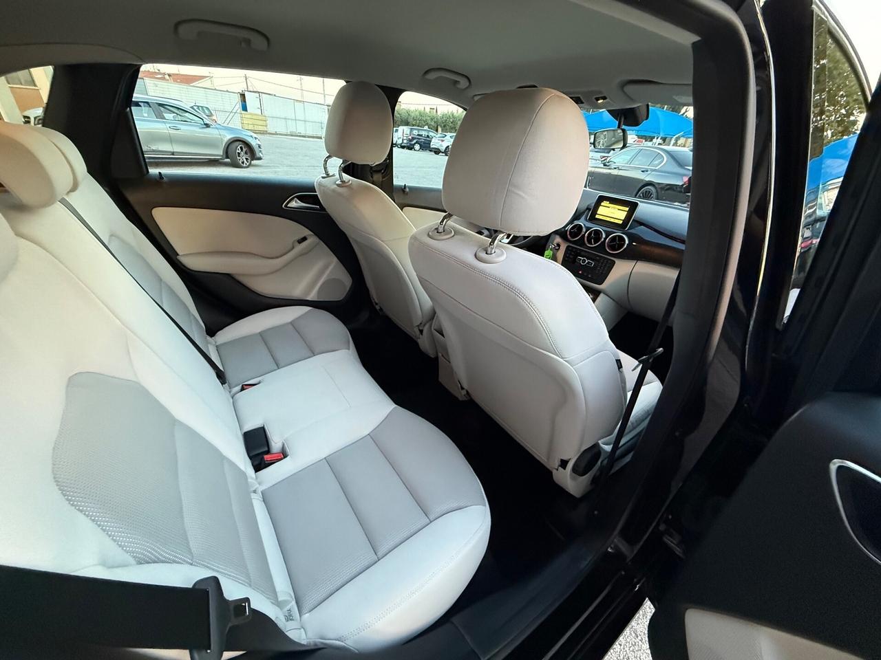 Mercedes-benz B 180 BlueEFFICIENCY Premium